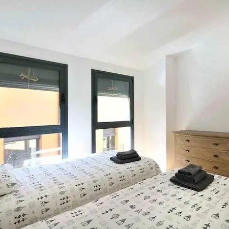 Stunning W Amazing Views In Appartement